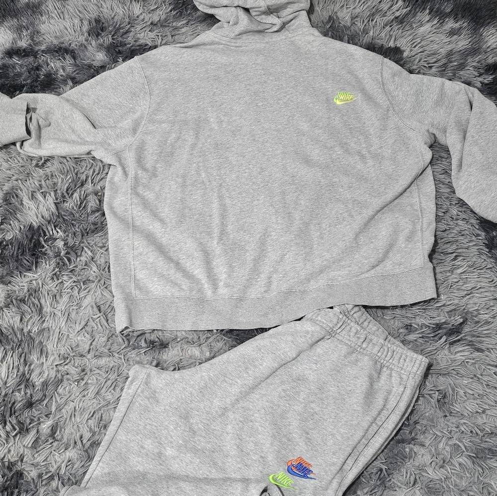Men's Nike Sweat suit